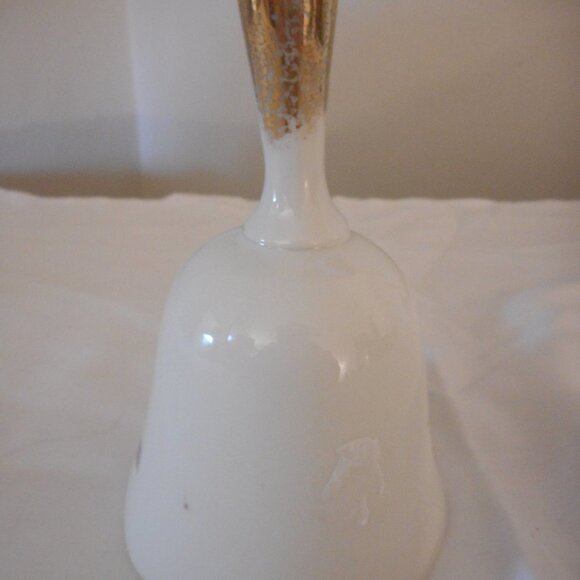 Vintage Lugenes Japan Dogwood Floral Bell - Picture 3 of 4